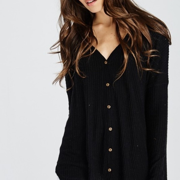 NWT Black Oversized Thermal Top - Picture 2 of 3